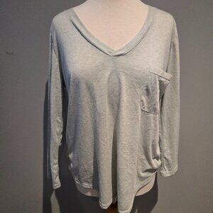 V-Neck Long Sleeve Pocket Tee | Size XXL | Heather Gray